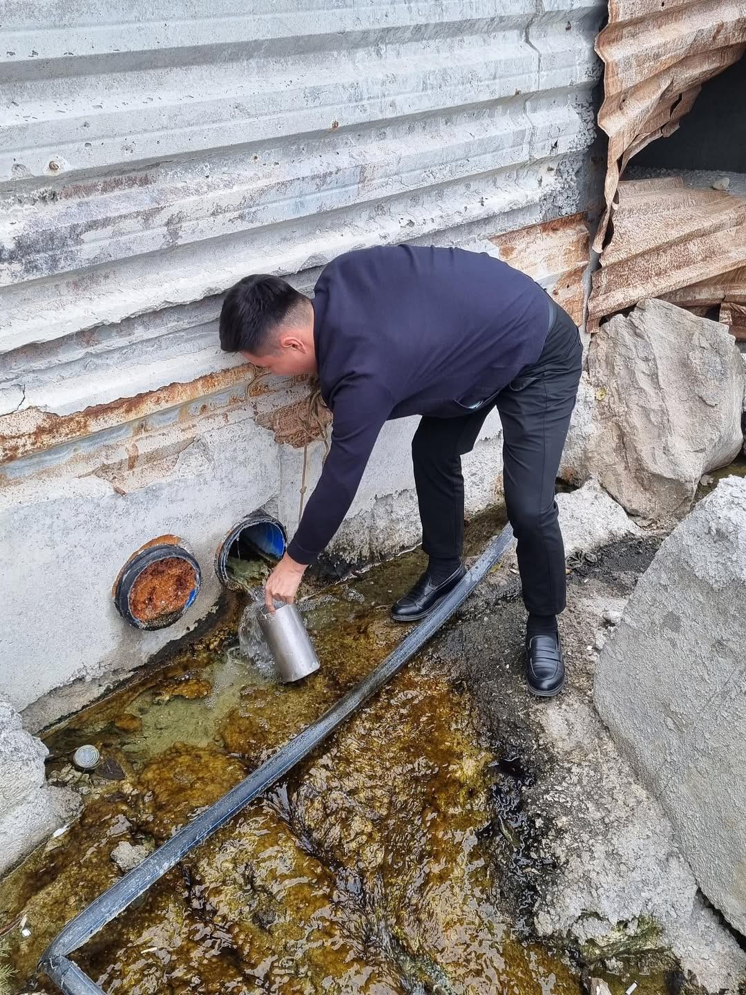 В Актау одна из гостиниц сбрасывала сточные воды в море