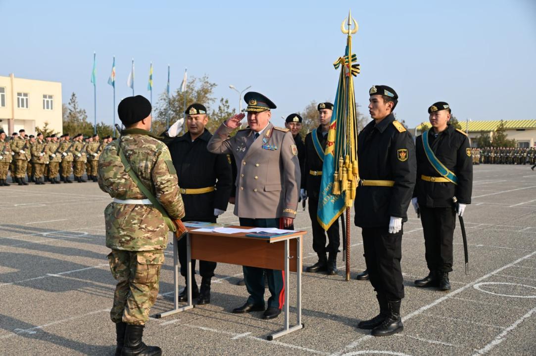 Маңғыстау облысында 700-ден астам жас сарбаз әскери ант берді