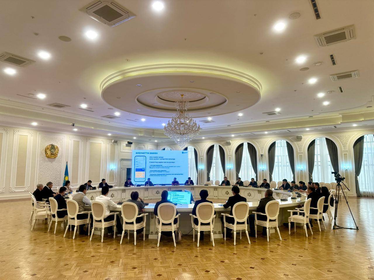 Ақтауда ҚР Жасанды интеллект және цифрлық даму вице-министрі тұрғындармен кездесті