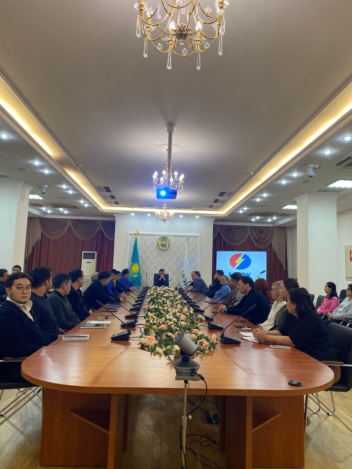 «МАЭК»  қызметкерлері жаңа  Конституция жобасымен танысты