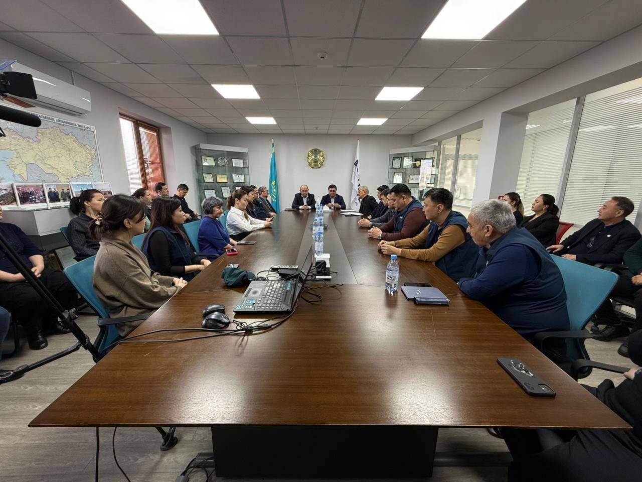 Маңғыстауда құрылысшылар Референдумда белсенді болуға шақырды