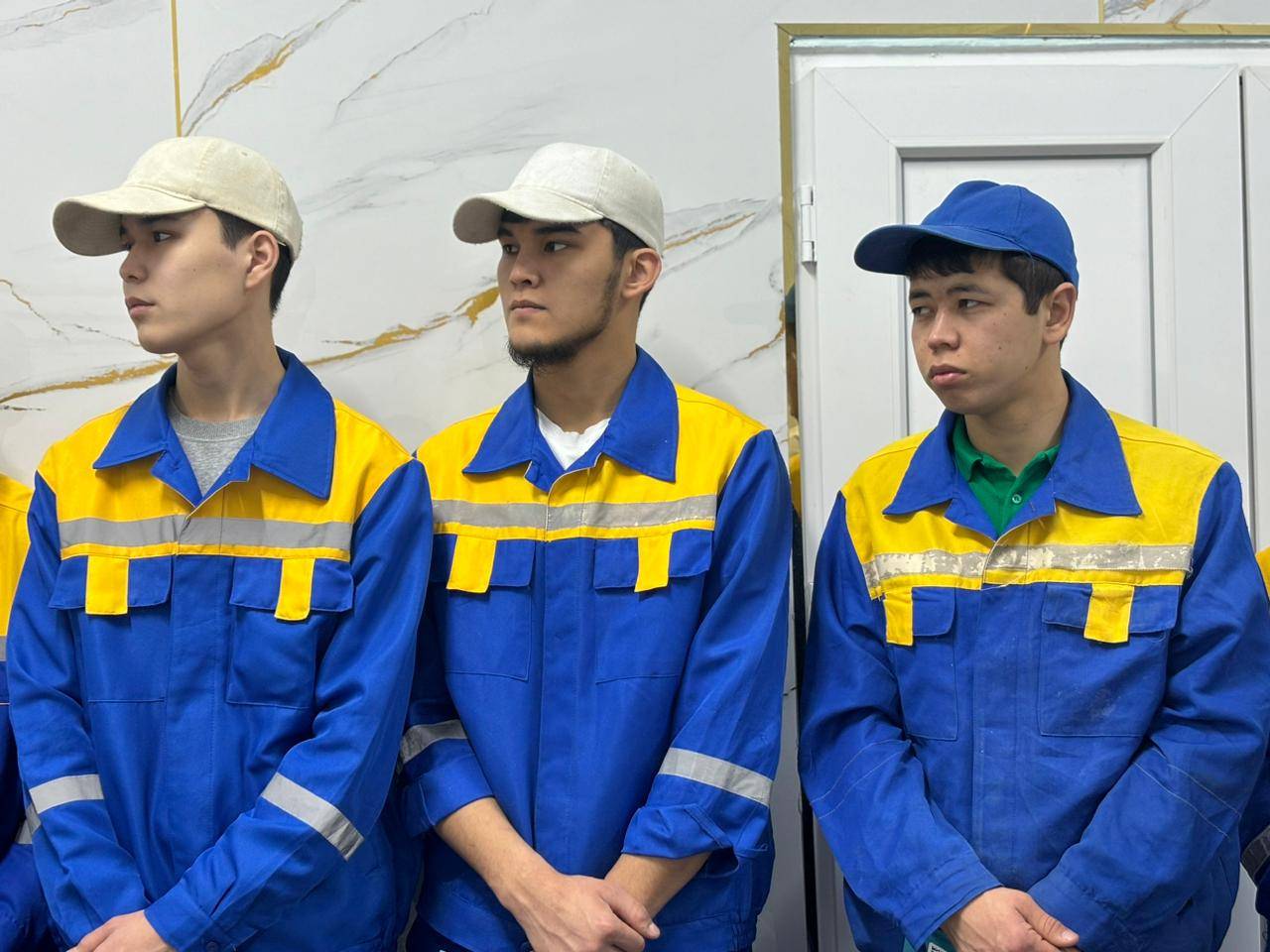 Жаңаөзендегі сүт зауатының қызметкерлері референдумге барады