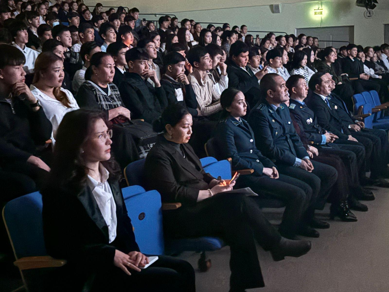 23 преступления и 90 подростков на учете: в Актау предупреждают подростковую преступность