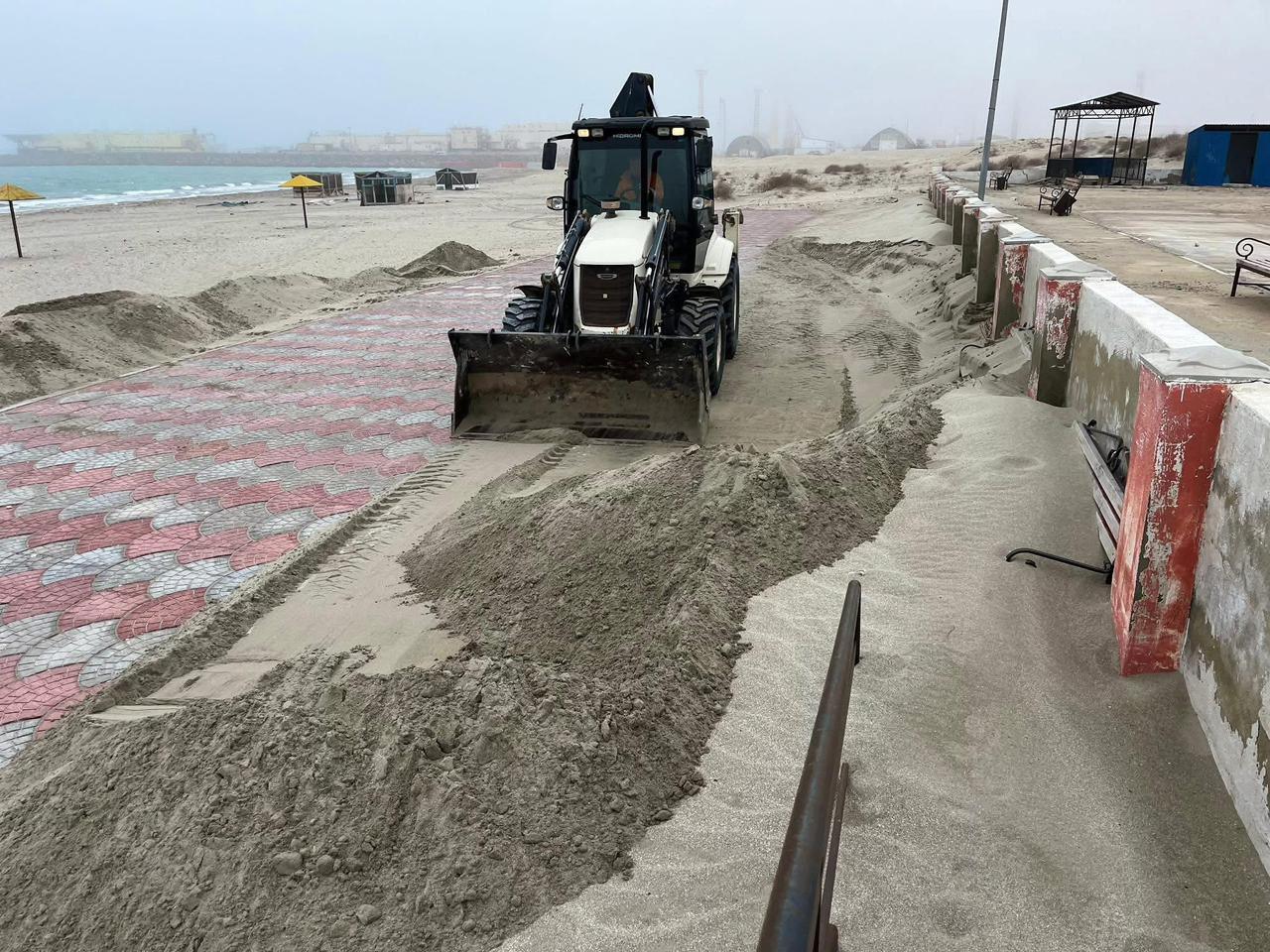 Құрық ауылында абаттандыру және заңсыз нысандарды жою жұмыстары жүргізілді