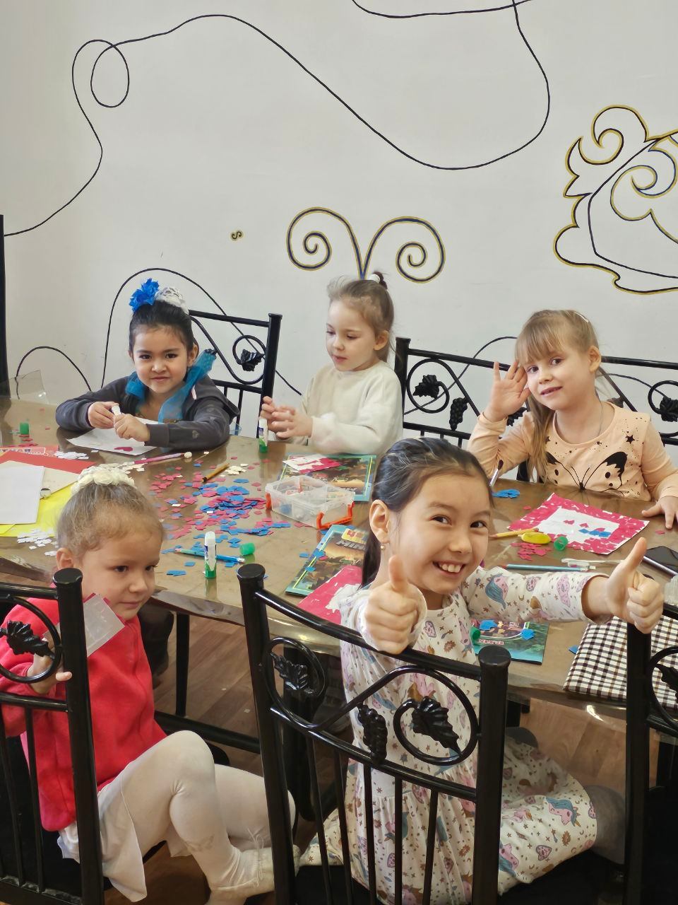 Маленькие художники Актау стали победителями республиканского конкурса рисунков