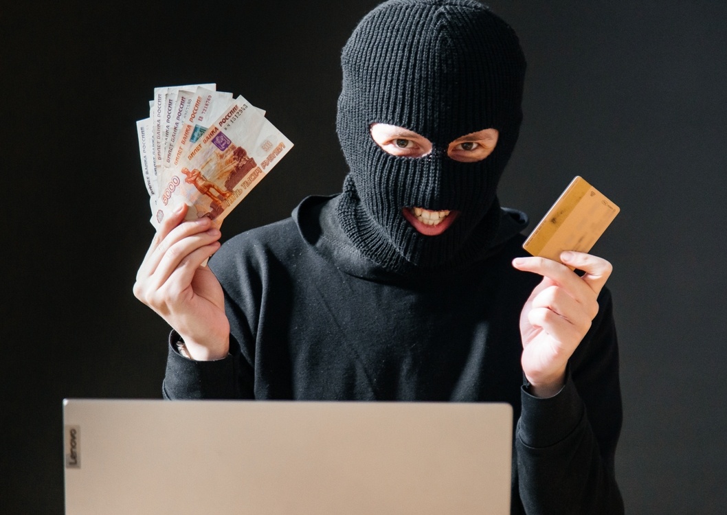 Полицейские Мангистау помогли сохранить пенсионерке более 4 миллионов тенге