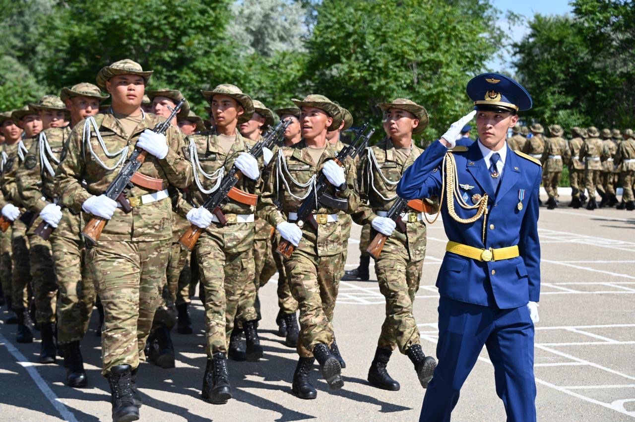Ақтауда 170 жас сарбаз әскери ант қабылдады