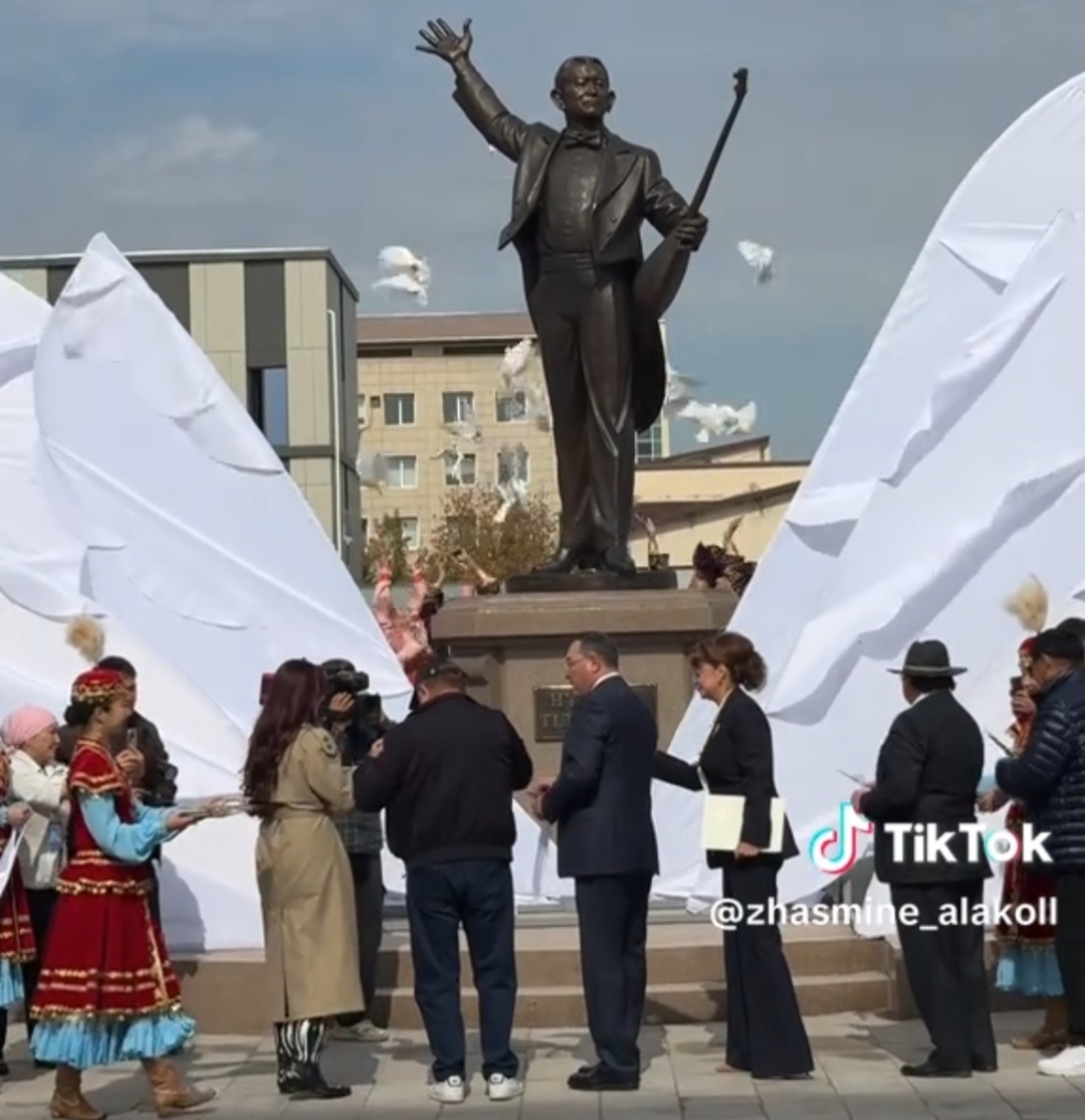 Мемлекет басшысы Нұрғиса Тілендиевтің ескерткішінің ашылуына орай құттықтау жолдады
