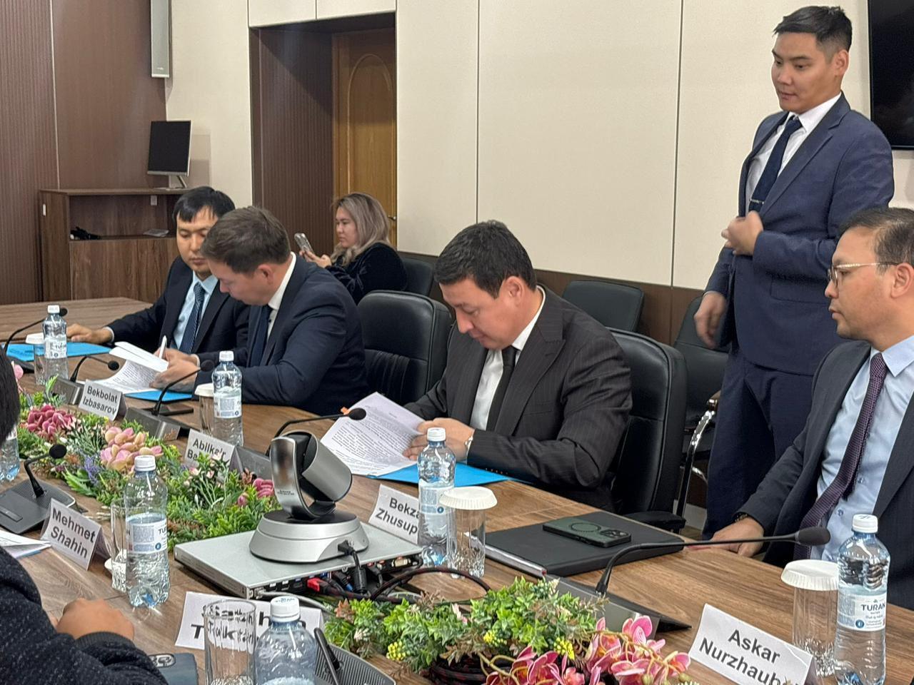 Түркияның дәрігерлері ақтаулықтарға тегін медициналық кеңес береді