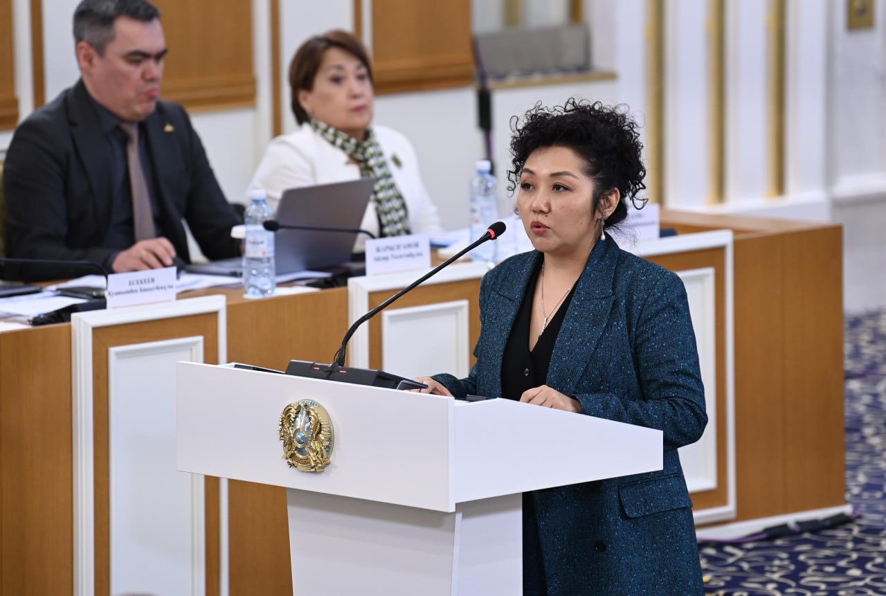 Ақпарат тарату құқығы басқаадамдардың құқығы мен қадір-қасиетіненұқсан келтірмеуі тиіс – «Әділ сөз»