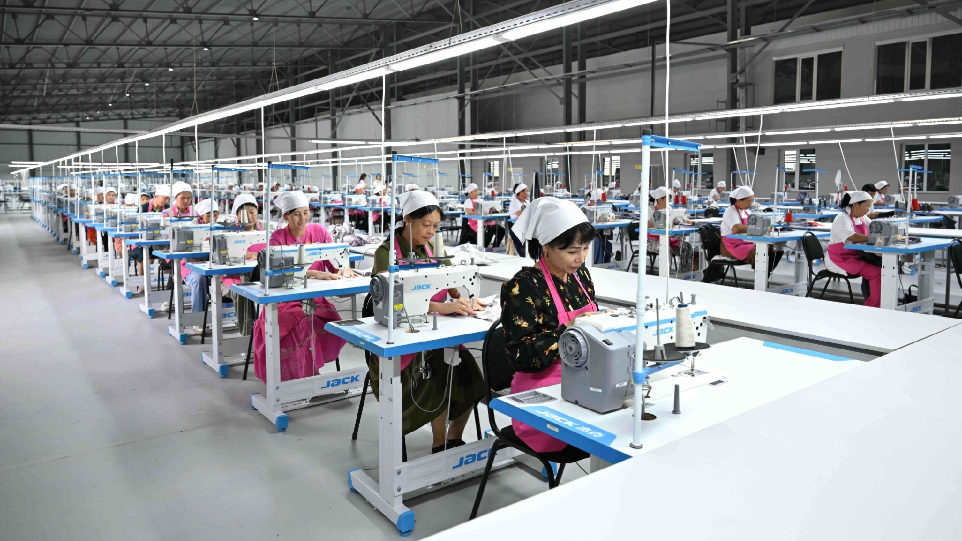 ТОО «Ria Safety» успешно работает в сфере производства спецодежды