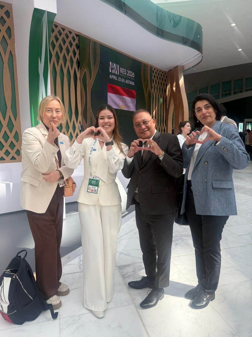 Проблемы Арала и Каспия: школьница из Актау выступит с докладом на международном экологическом саммите