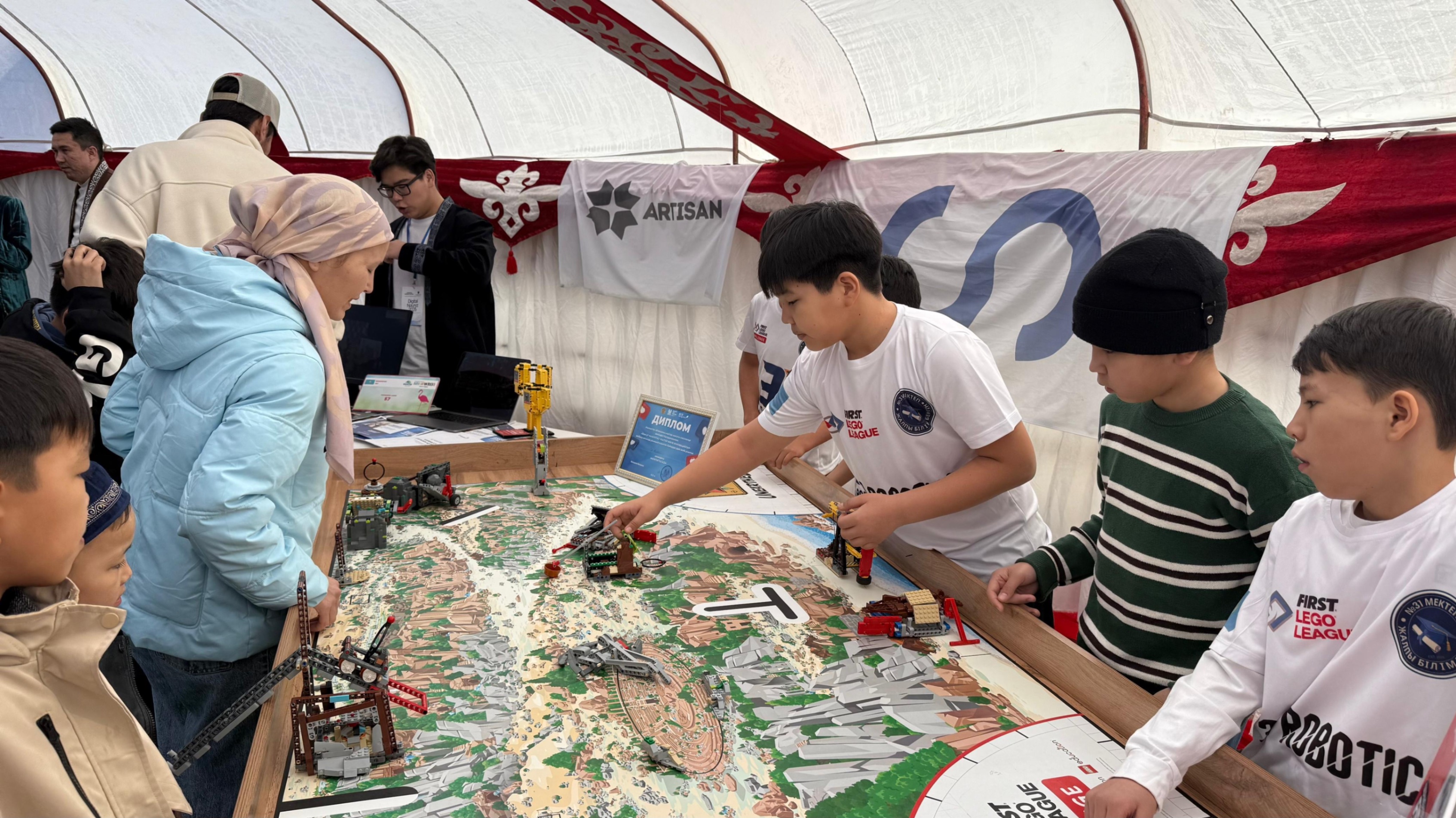 Маңғыстауда Наурыз тойында цифрлық киіз үй тігілді