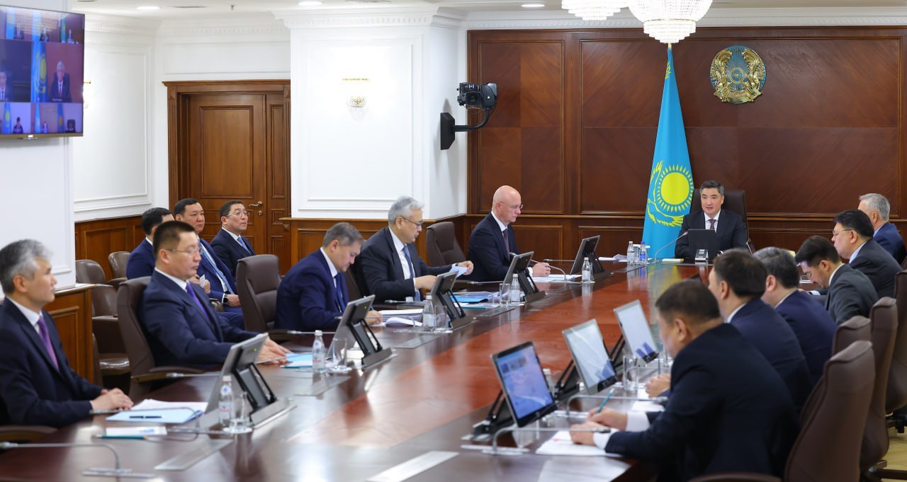 Олжас Бектенов поручил усилить работу по внедрению отечественных технологий в геологоразведке