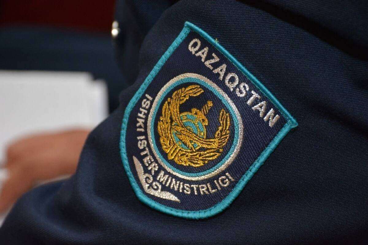Ақтауда полицейлерді балағаттаған жасөспірімнің ата-анасы жауапқа тартылды