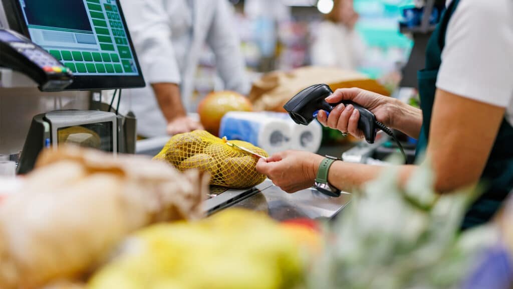 В ДГД Мангистау рассказали, законны ли требования продавца об оплате только наличными