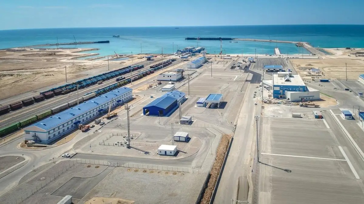 В порту Курык завершилось строительство зернового терминала мощностью 1 млн тонн в год