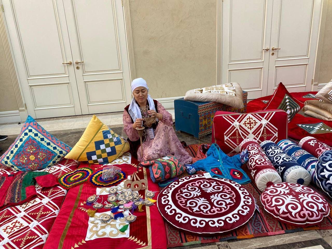 В Актау прошел фестиваль народных промыслов  «Сән құрақ fest-2025»