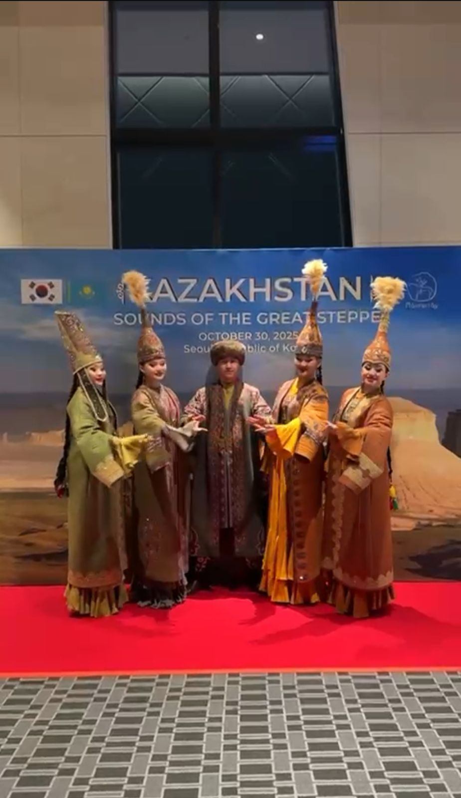 В Сеуле мангистауские мастера декоративно-прикладного искусства  организовали выставку народного творчества