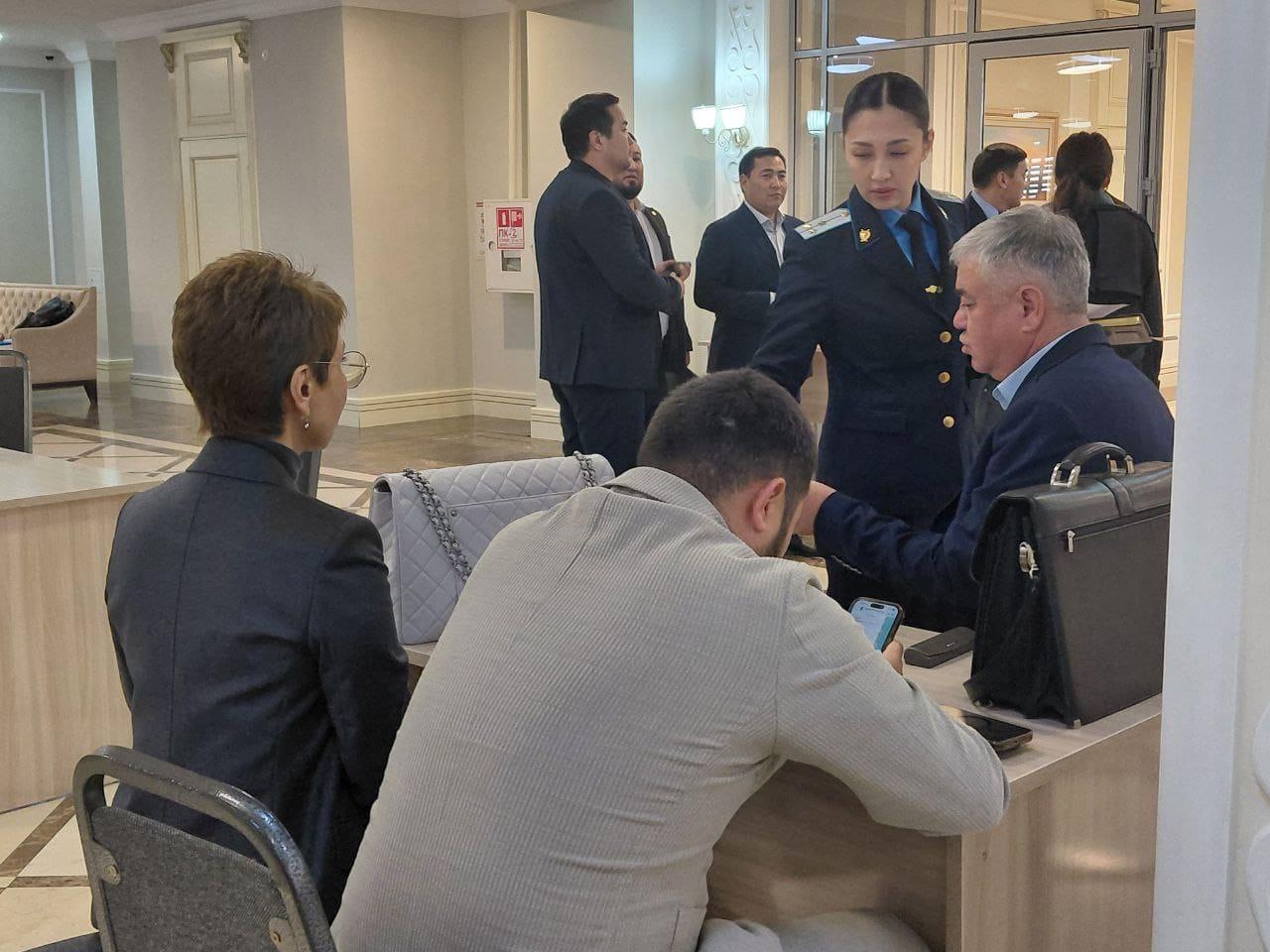 Больше ста человек обратились за консультациями во время акции "Народный юрист" в Актау