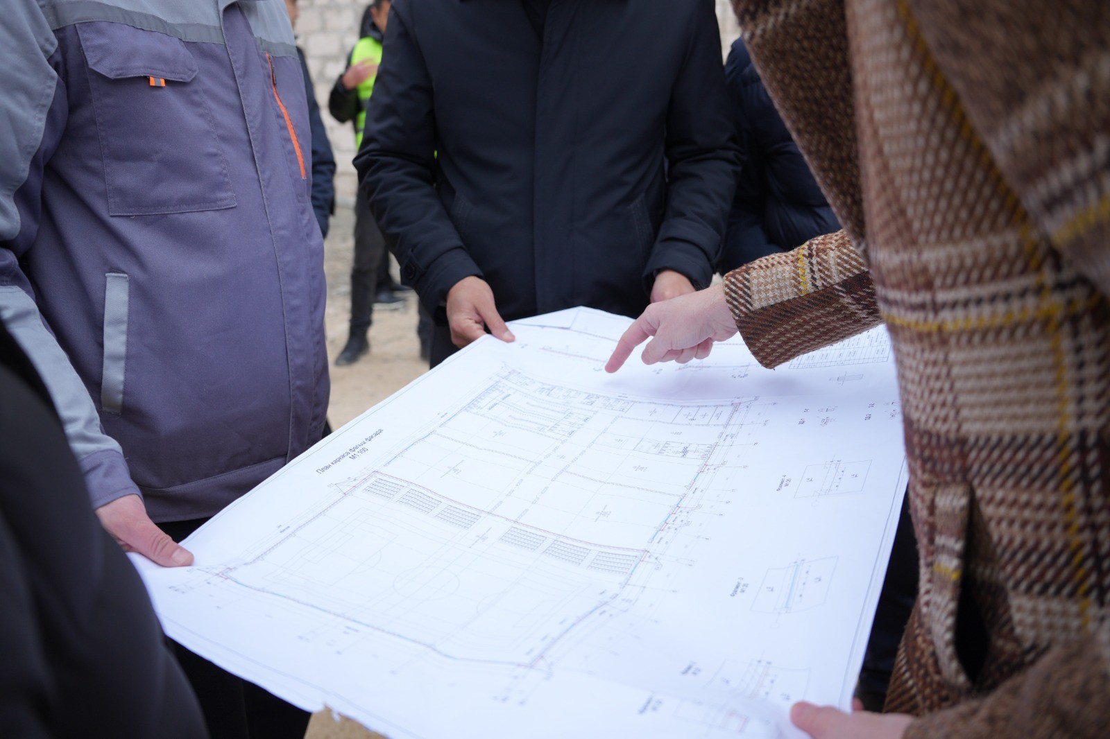 В Жанаозене спорткомплекс, строящийся при поддержке фонда Кулибаева, планируют ввести в эксплуатацию в 2026 году