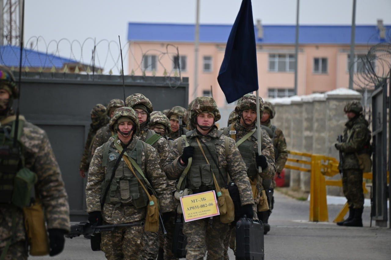 В Бейнеуском гарнизоне прошла учебная тревога: разведполк проходит плановую проверку боевой готовности