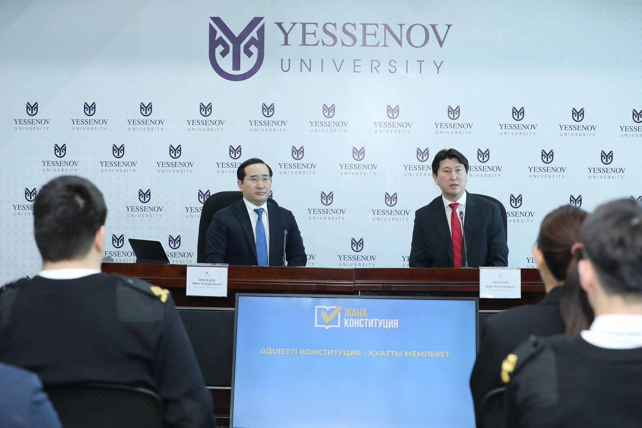 Yessenov университетінің студенттері референдумға барады