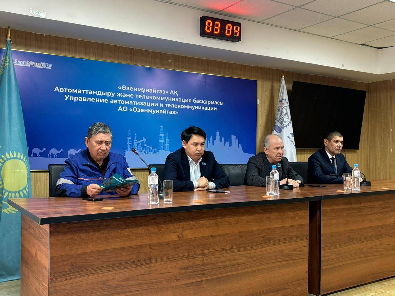 "Өзенмұнайгаз" Автоматтандыру және телекоммуникация басқармасының қызметкерлері референдумға барады