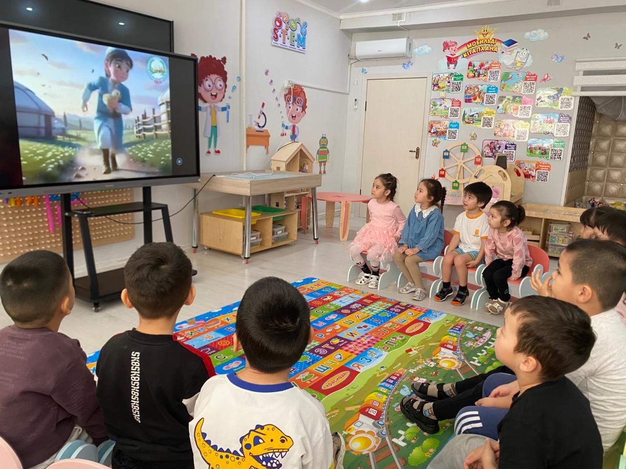 Студенты Мангистау создали мультфильмы для воспитанников детских садов