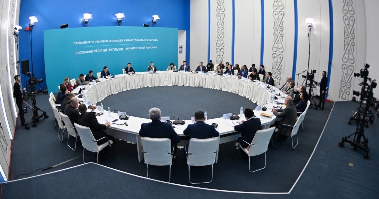 Новая Конституция будет вынесена на всенародный референдум