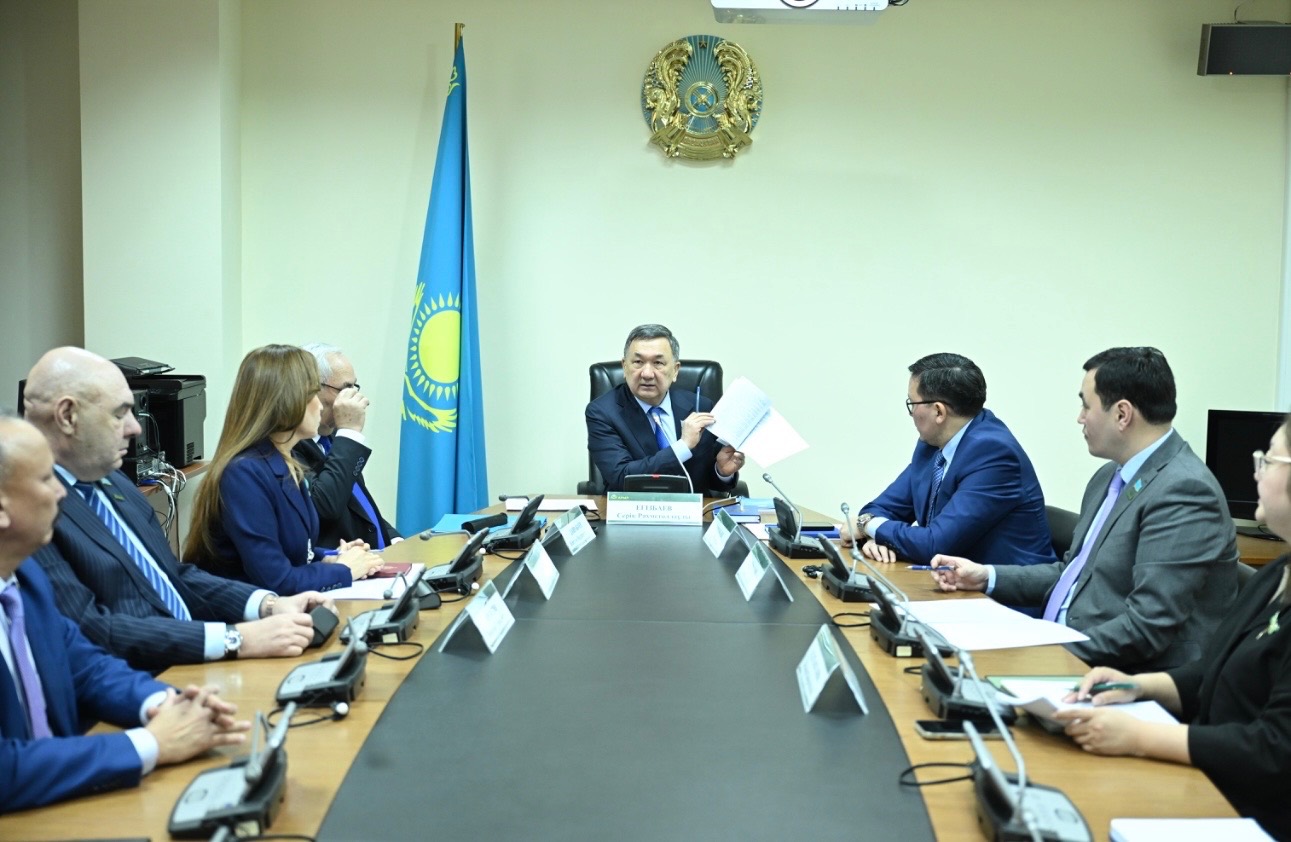 «Ауыл» партиясының фракциясы Жаңа Конституция жобасын қолдады