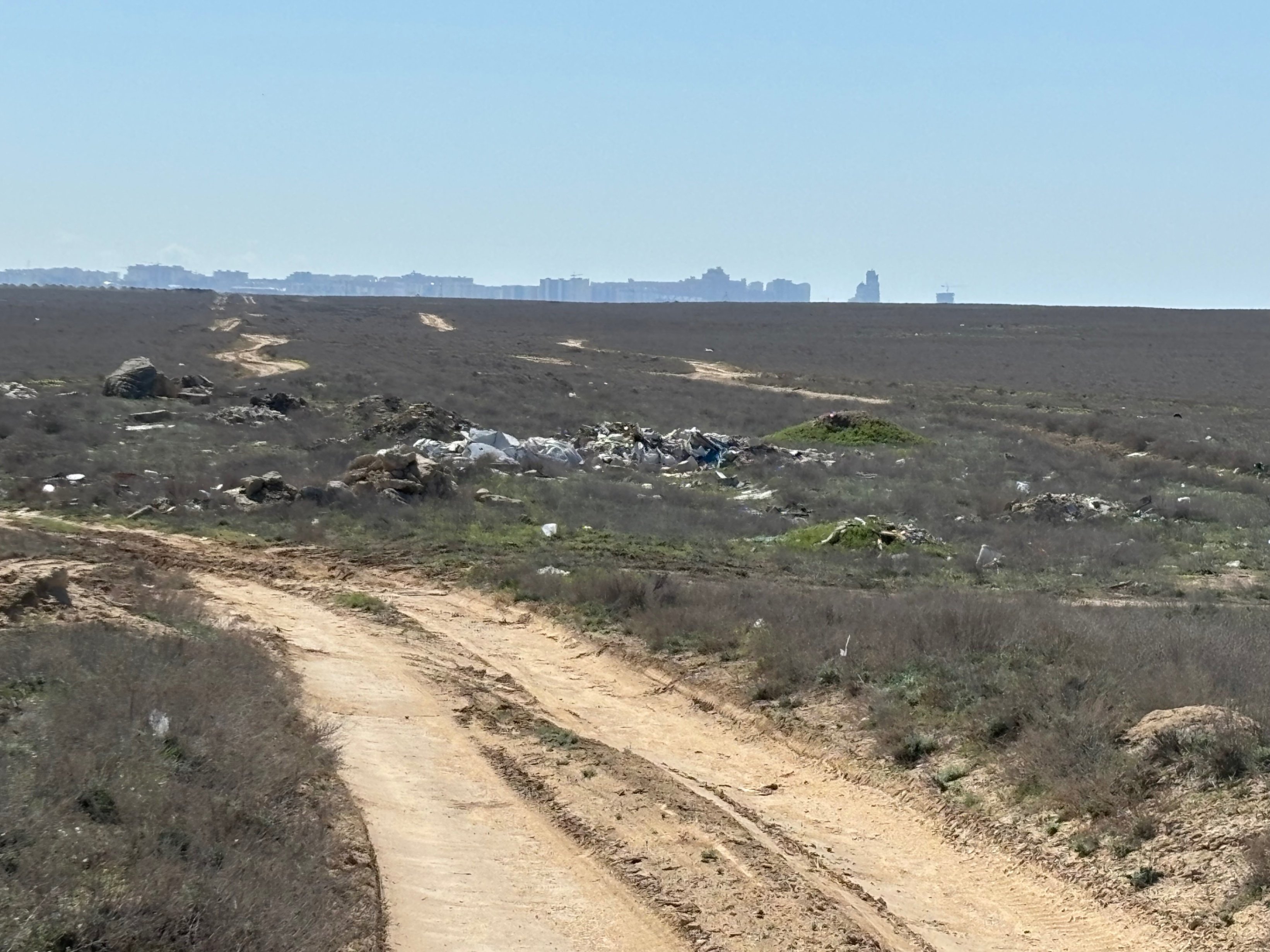 В Акшукуре сохраняется проблема стихийных свалок