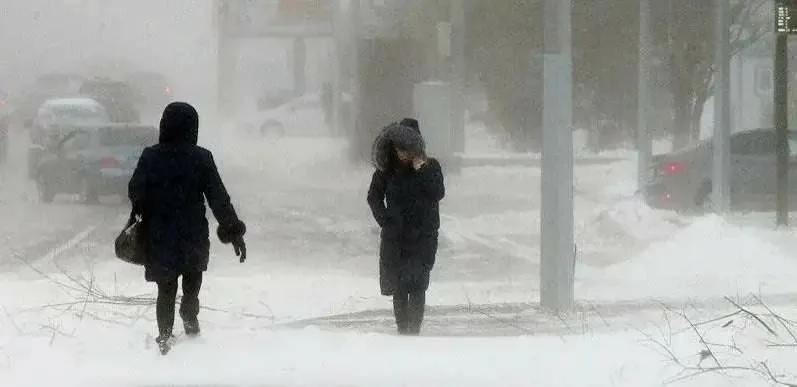 Погода на 14 декабря: в Мангистауской области и Актау ожидаются сильный ветер и снег