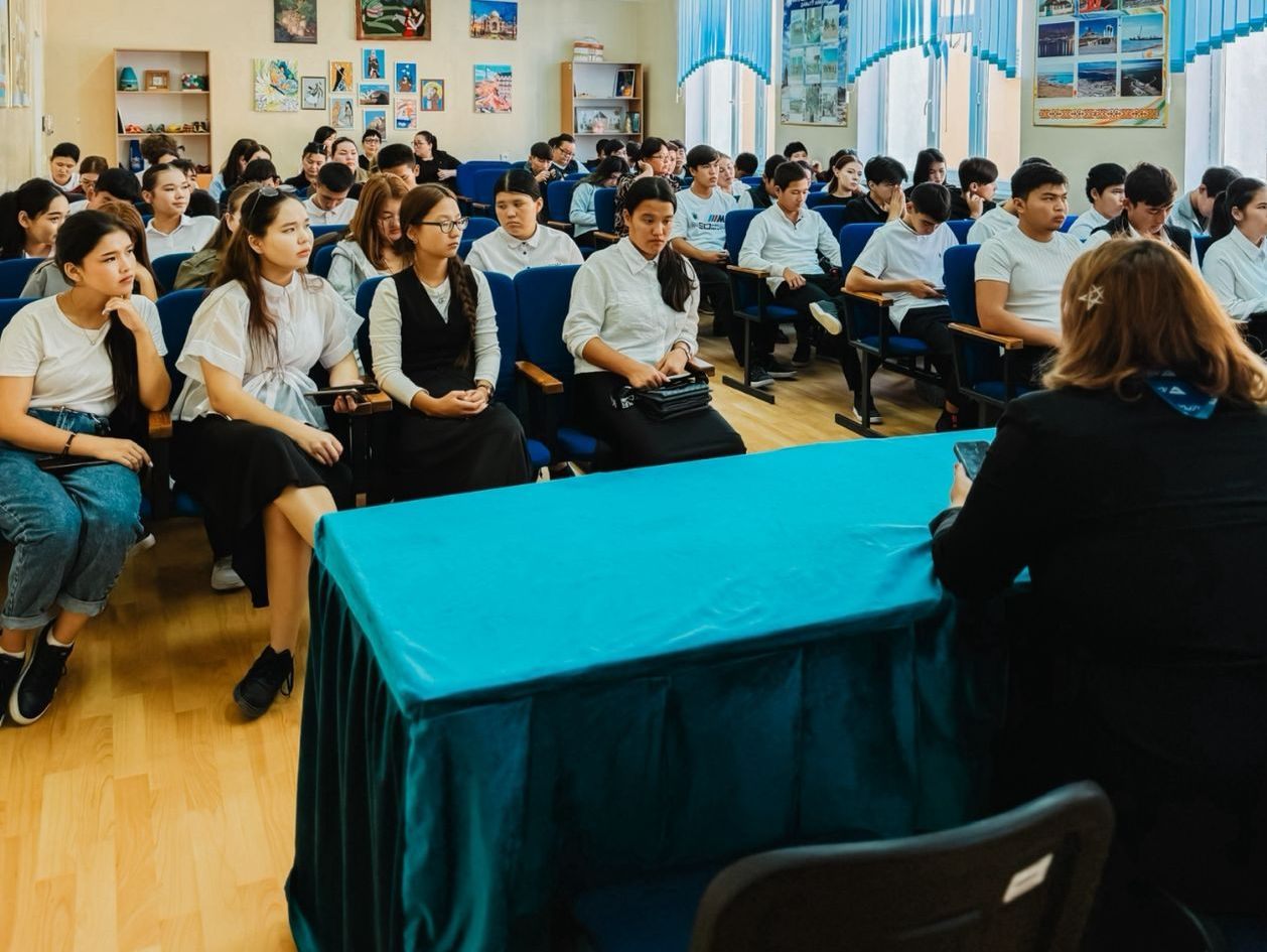 Түпқарағандық студенттер жұмысшы мамандармен кездесті