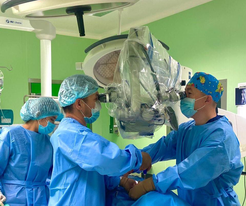 Маңғыстауда жол апатынан зардап шеккен науқасқа сирек кездесетін операция жасалды