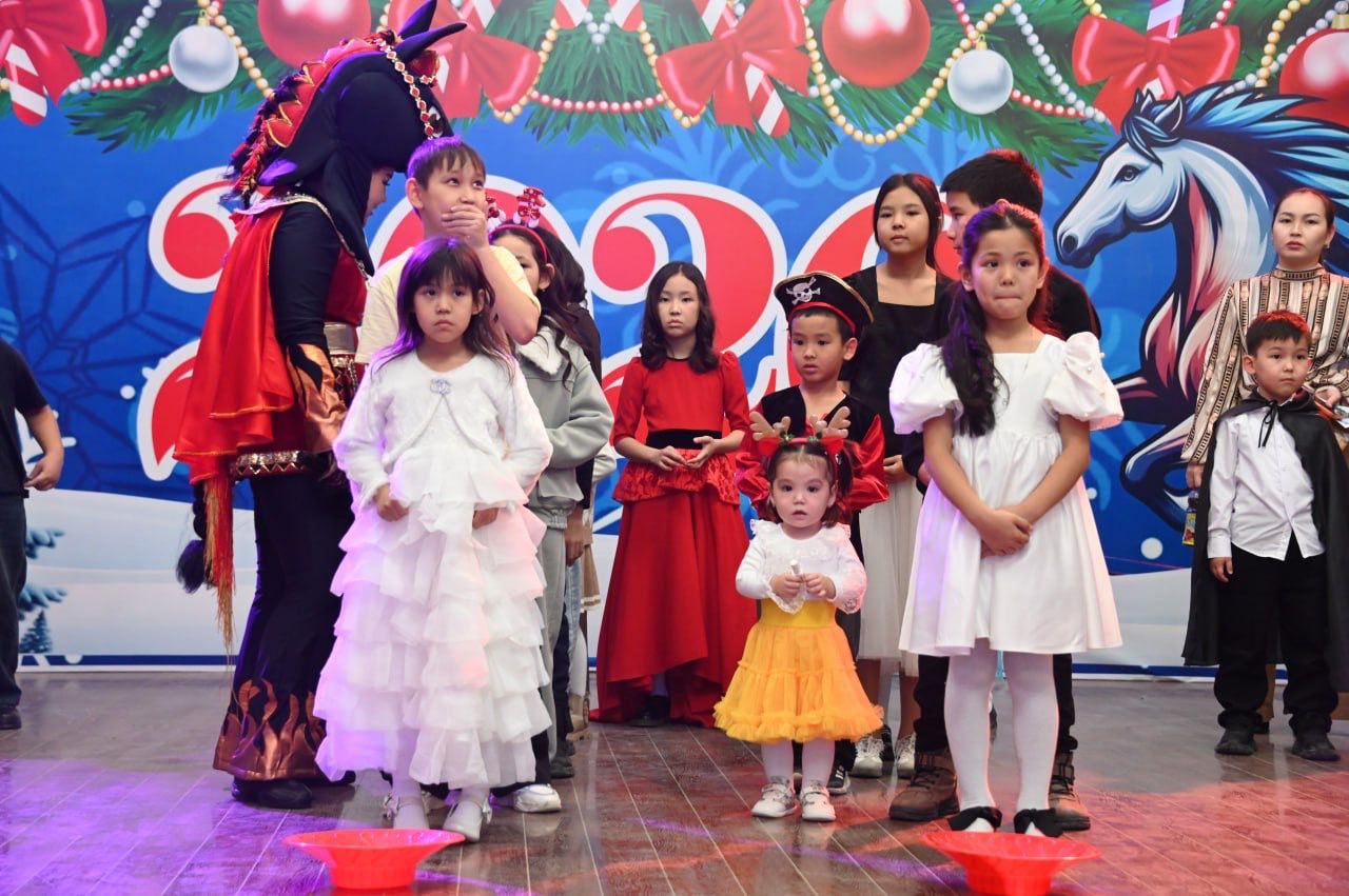 «Батыс» өңірлік қолбасшылығы балаларға жаңа жылдық ертеңгілік ұйымдастырды