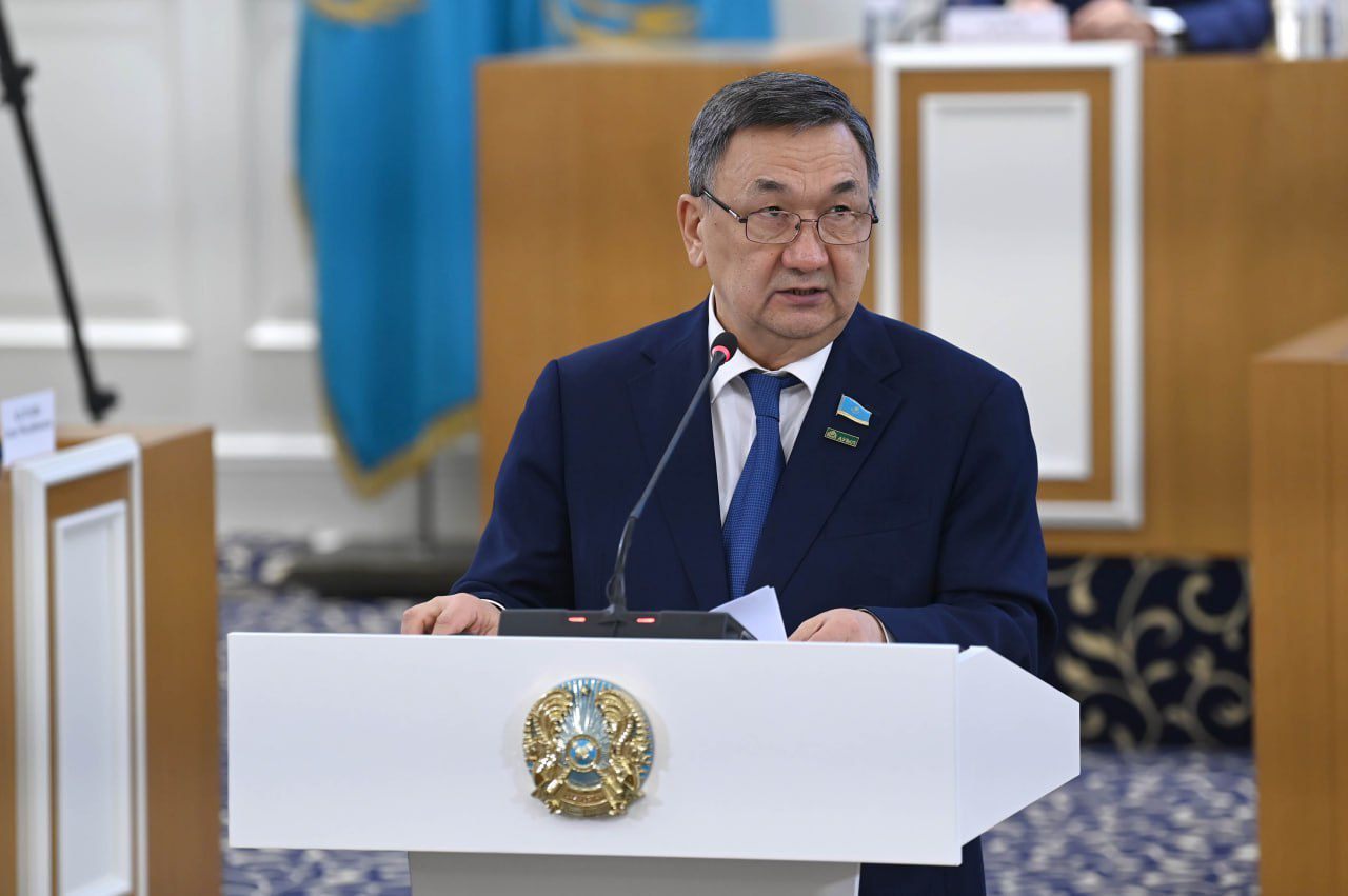 «Настало время утвердить ее решением народа» — партия «Ауыл» призвала казахстанцев поддержать новую Конституцию