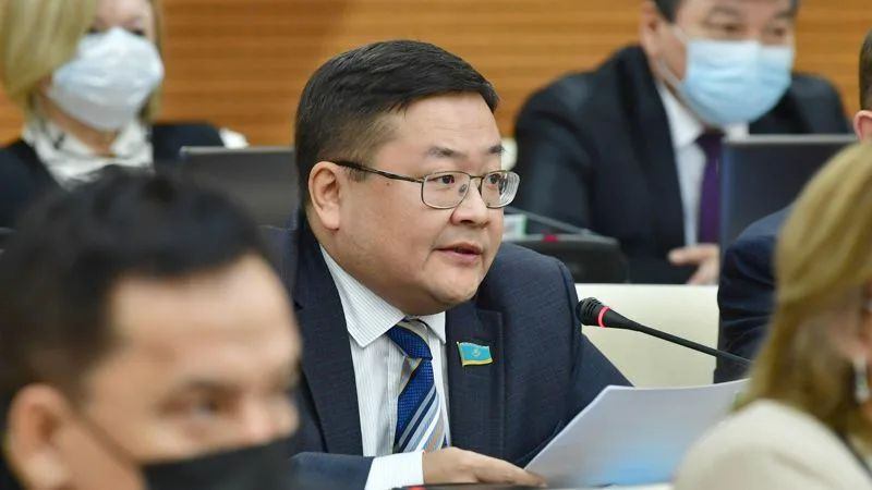 Новая Конституция РК готова к вынесению на всенародный референдум – Айдос Сарым