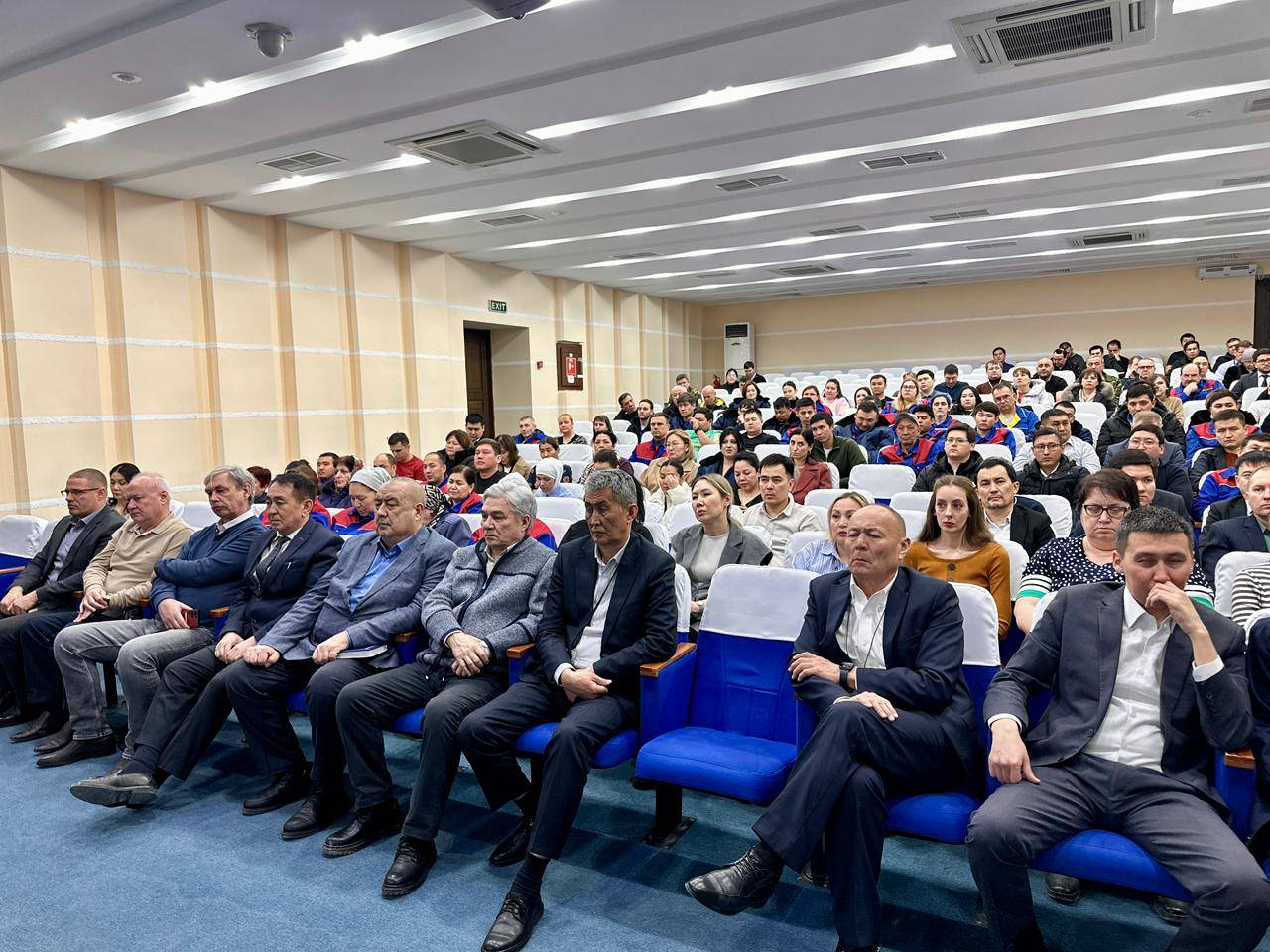 Коллектив Мангистауского атомного энергетического комбината поддерживает проект новой Конституции