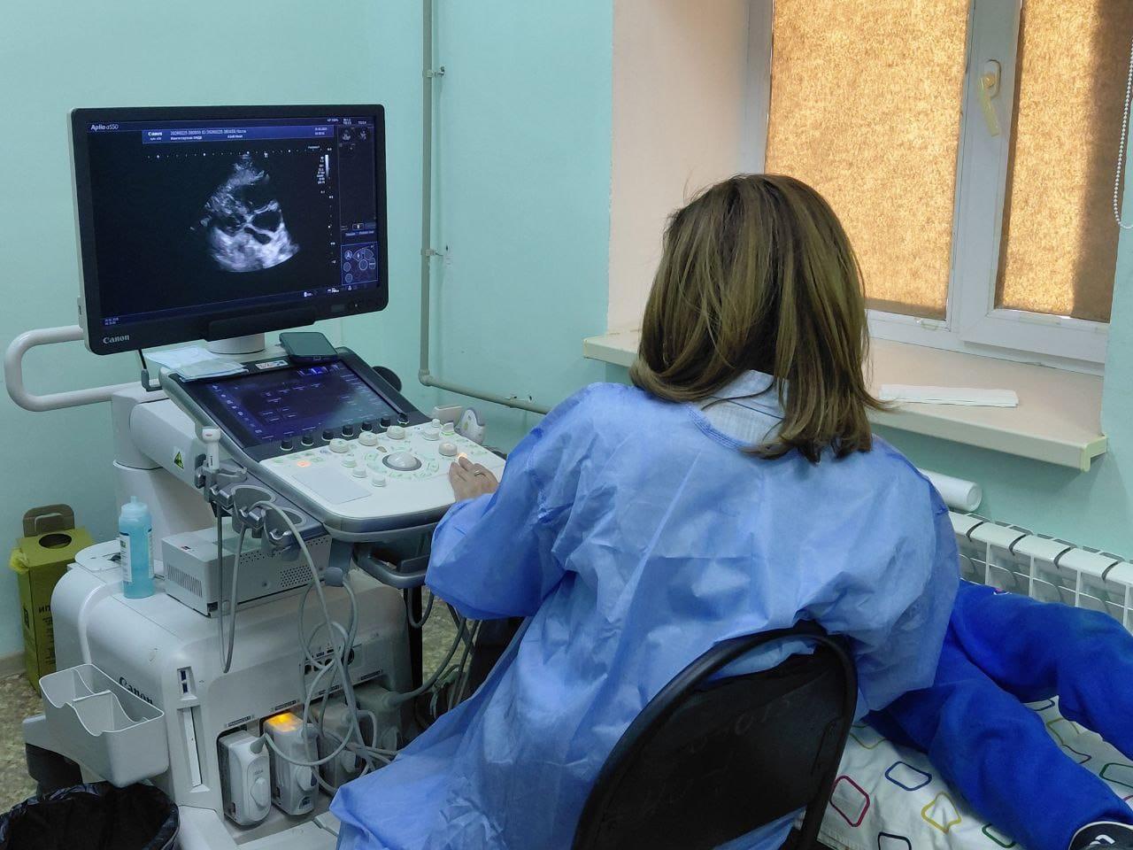 Столичные кардиохирурги консультируют детей с пороками сердца в Мангистау