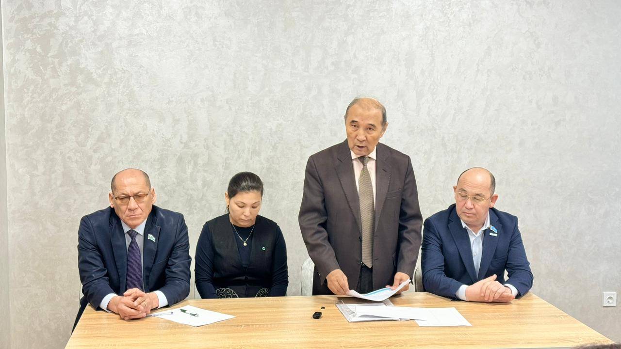 Медицинские работники Мунайлинского района обсудили проект новой Конституции и заявили о готовности участвовать в референдуме