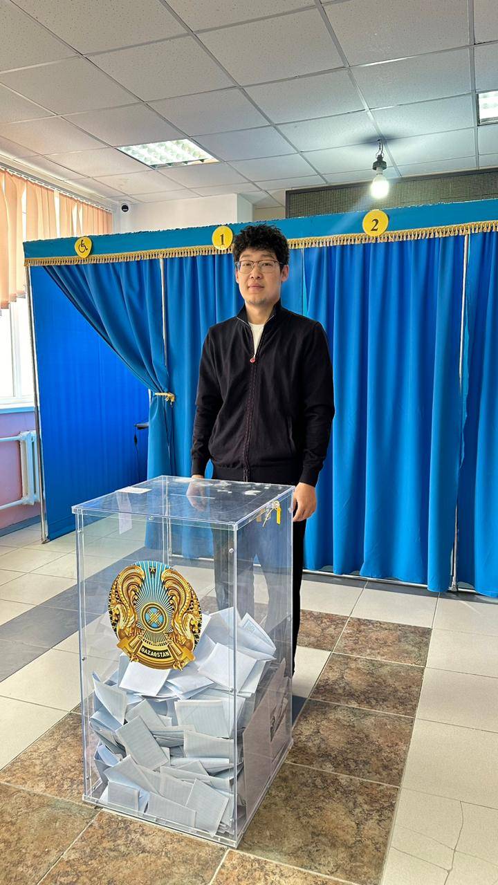 18 жасқа толған референдумға қатысуға құқығы бар азамат алғаш рет дауыс берді