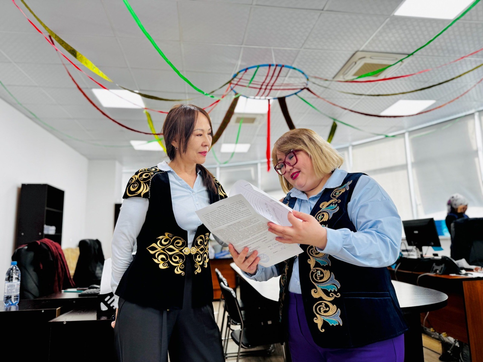 Маңғыстауда мұнайшылар әр бейсенбі ұлттық киім киюді дәстүрге айналдырған