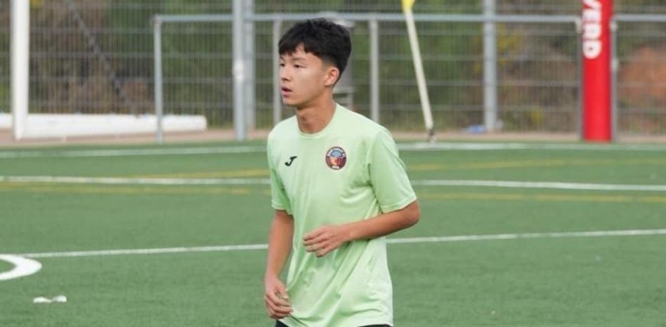 15-летний казахстанский футболист подписал контракт с «Барселоной»