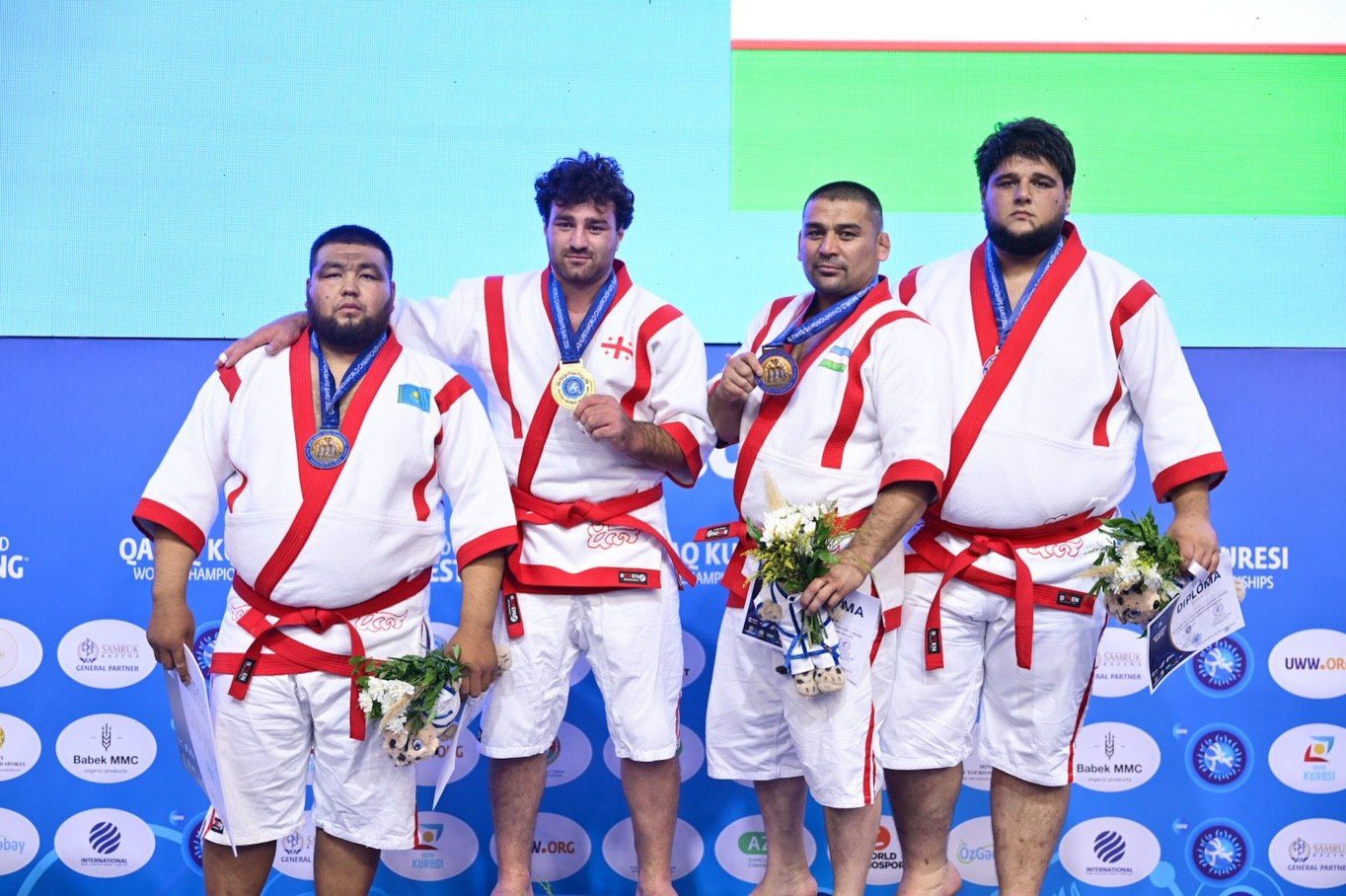 Нурдаулет Жарылгапов завоевал серебряную медаль на чемпионате мира по казак куреси