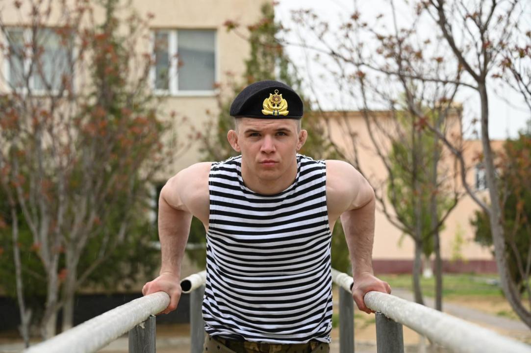 В бригаде морской пехоты регионального командования «Запад» срочную воинскую службу проходит чемпион мира по панкратиону