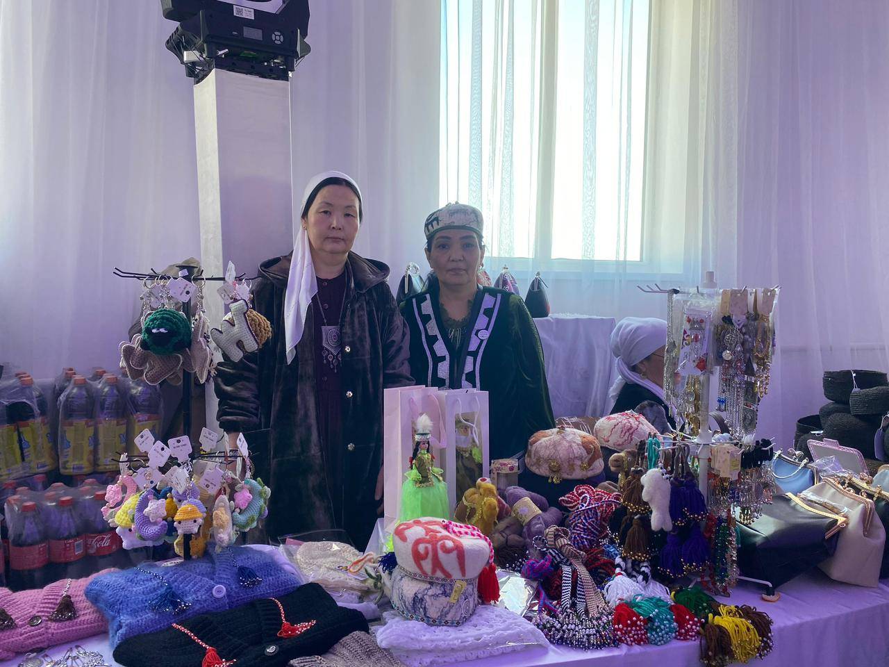 Амал мейрамы: Қолөнер шеберлерінің көрме-жәрмеңкесі өтті