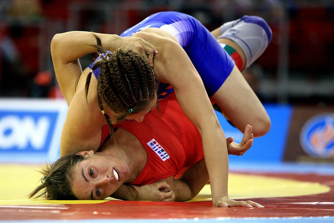 Маңғыстау балуаны әйелдер күресінен ел чемпионы атанды