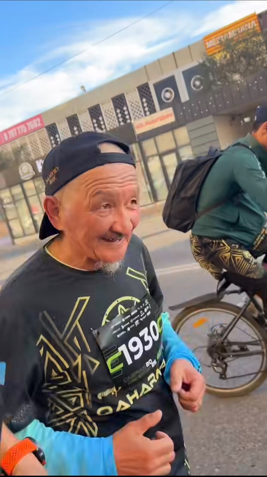 Ақтауда 70 жастағы ақсақал 42,2 шақырымды бағындырды