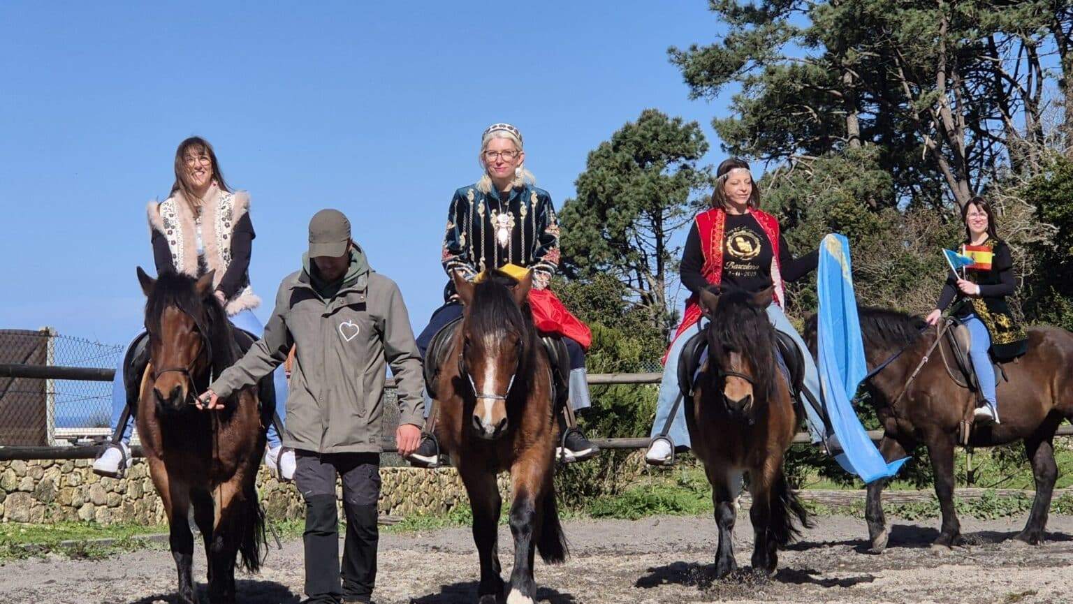 Поклонники Димаша в Испании воссоздали атмосферу казахской степи